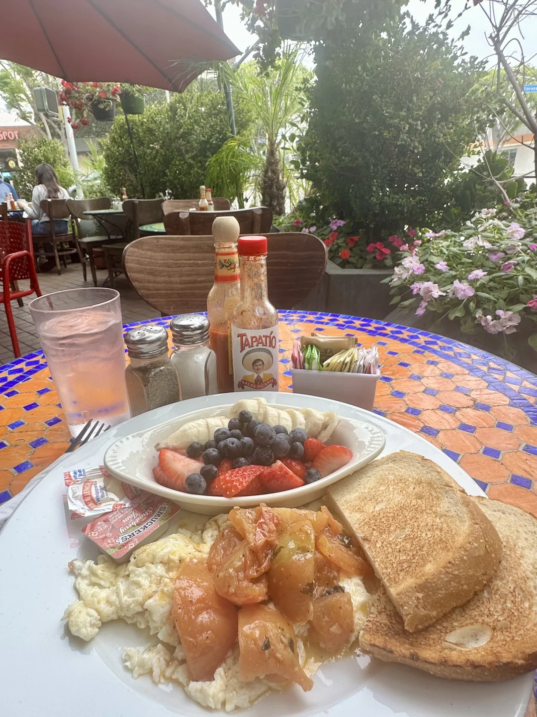 My Two Favorite Breakfast Spots in UCLA Westwood