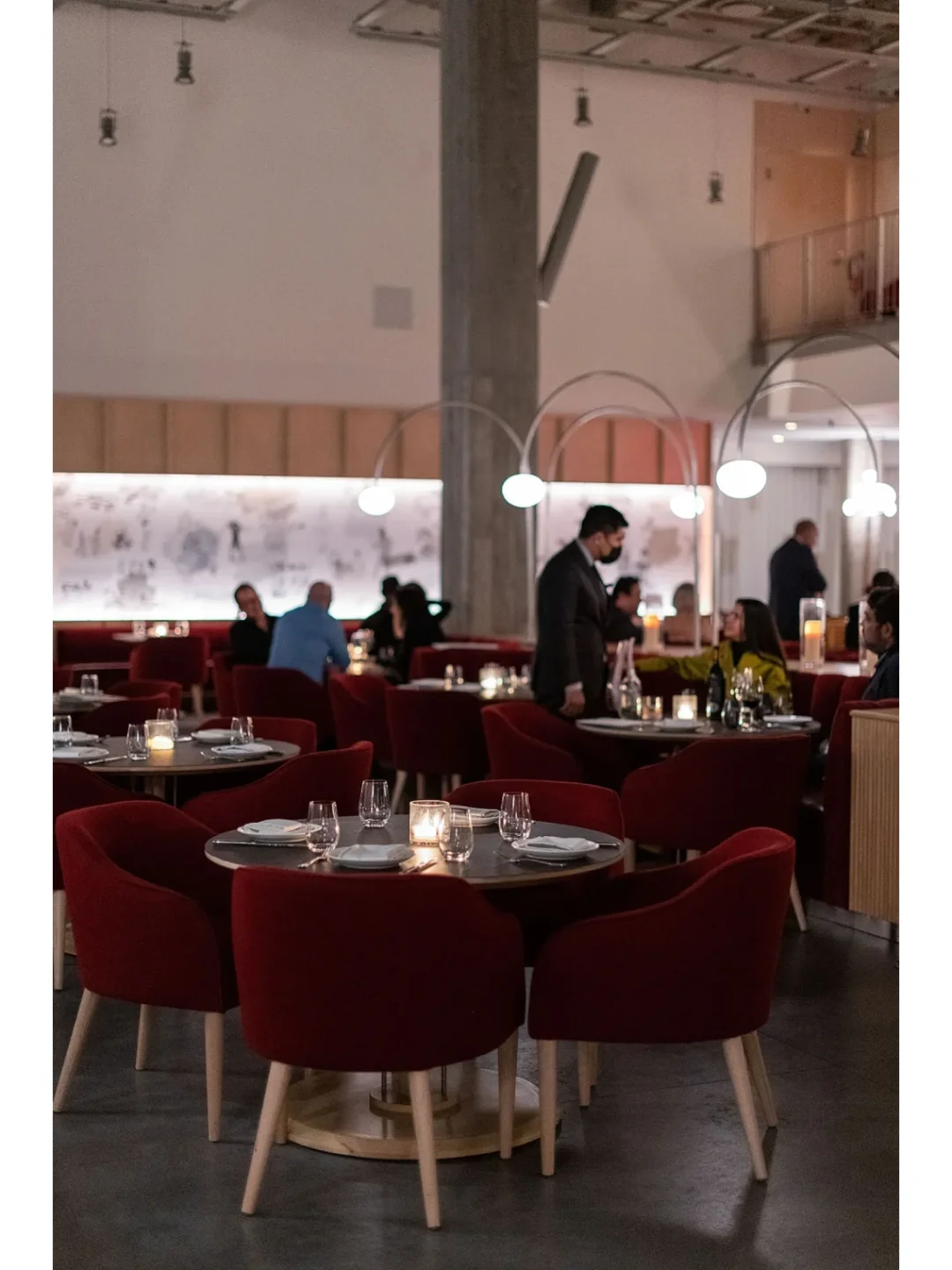 Is the Banana Cake at LA's Museum Café a Must-Try or a Miss? 🧐