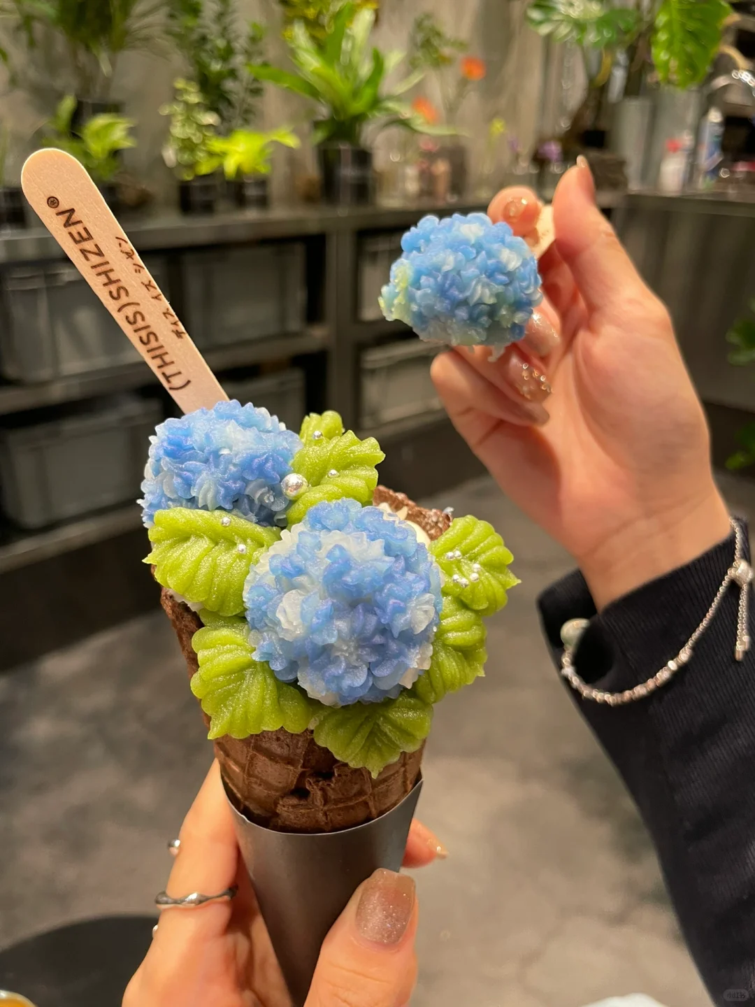 Kyoto | Checked Out the Viral Hydrangea Ice Cream on Instagram