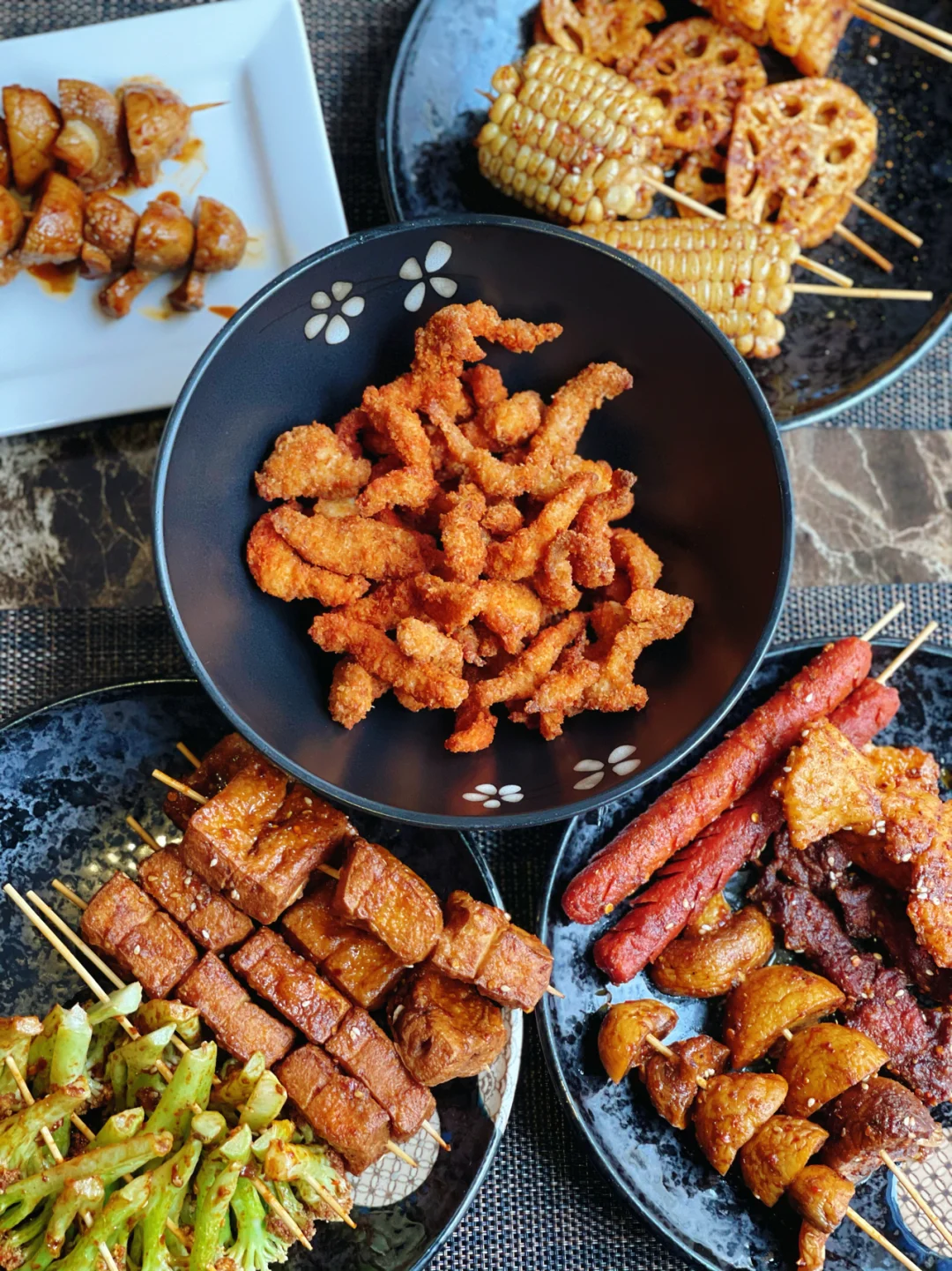 🇫🇷 Paris Now Has Fried Skewers Too! Instant Flashback to Campus Food Street!