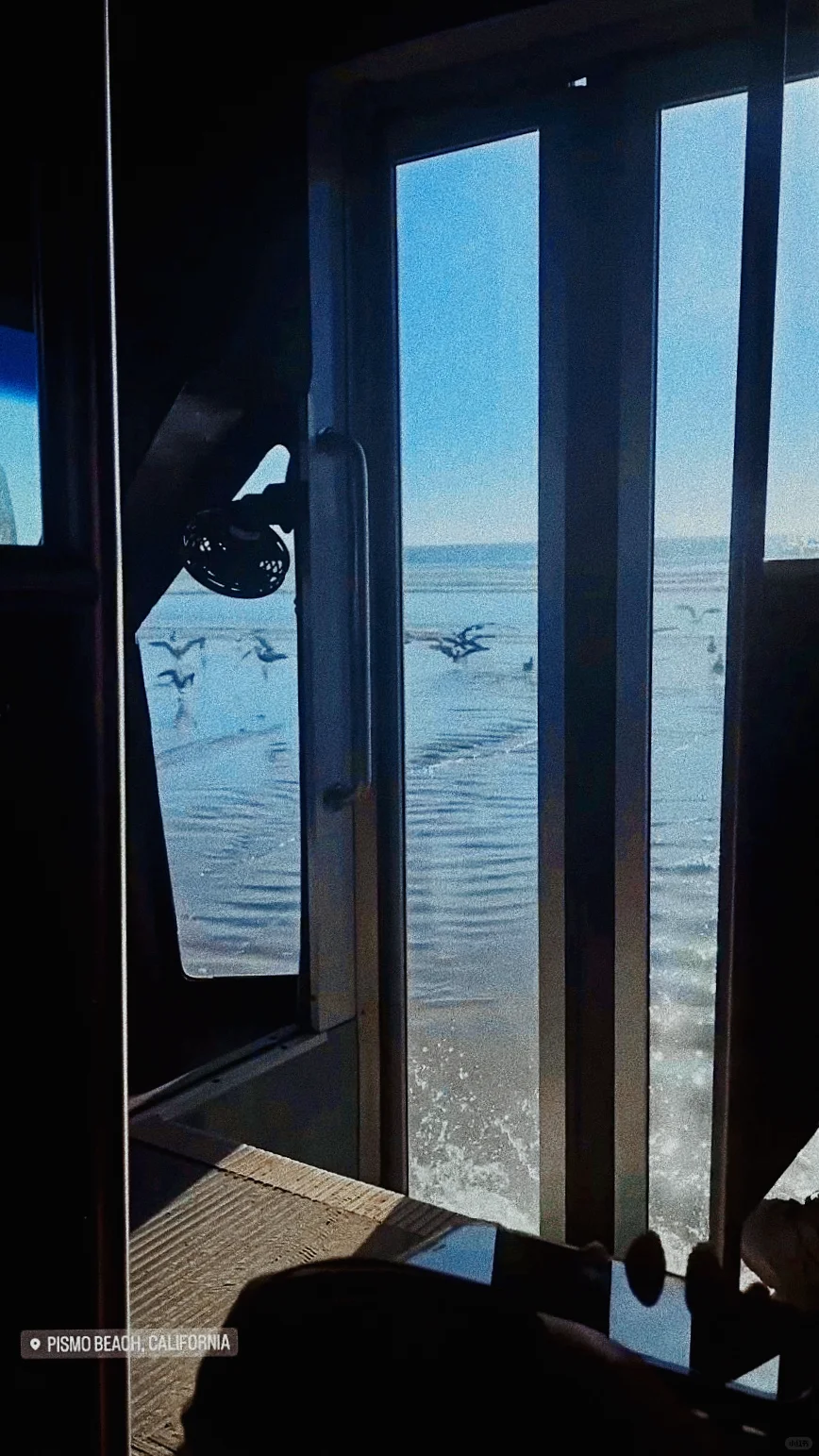 Who hasn't been to Pismo in California yet? 🚌🌊 Cars on water!