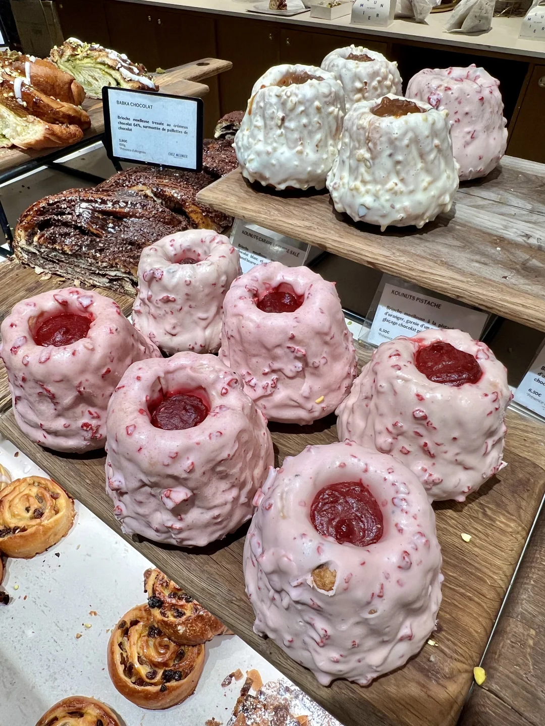 In Paris, at Galeries Lafayette, I only do one thing! Indulge in desserts! 🧁 (Collection)