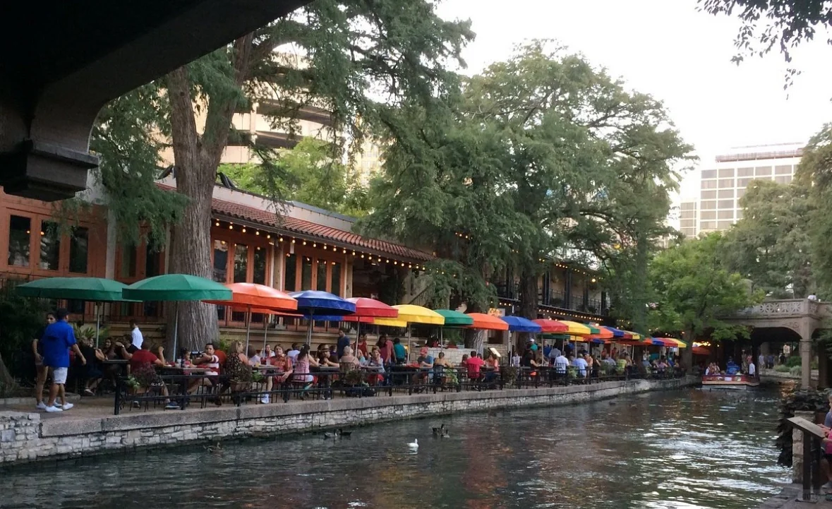 San Antonio Riverwalk Travel Guide: Where to Explore and Dine