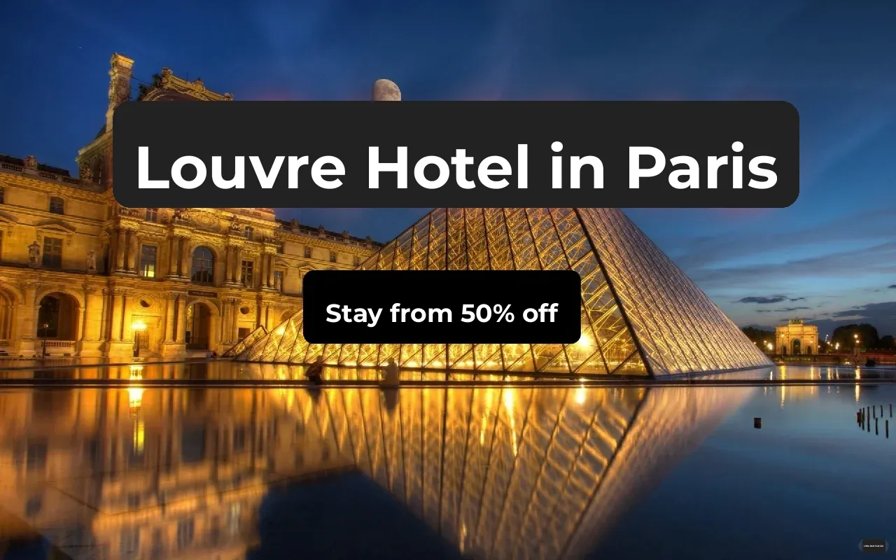 This hotel's view of the Louvre at night is absolutely stunning! 💗