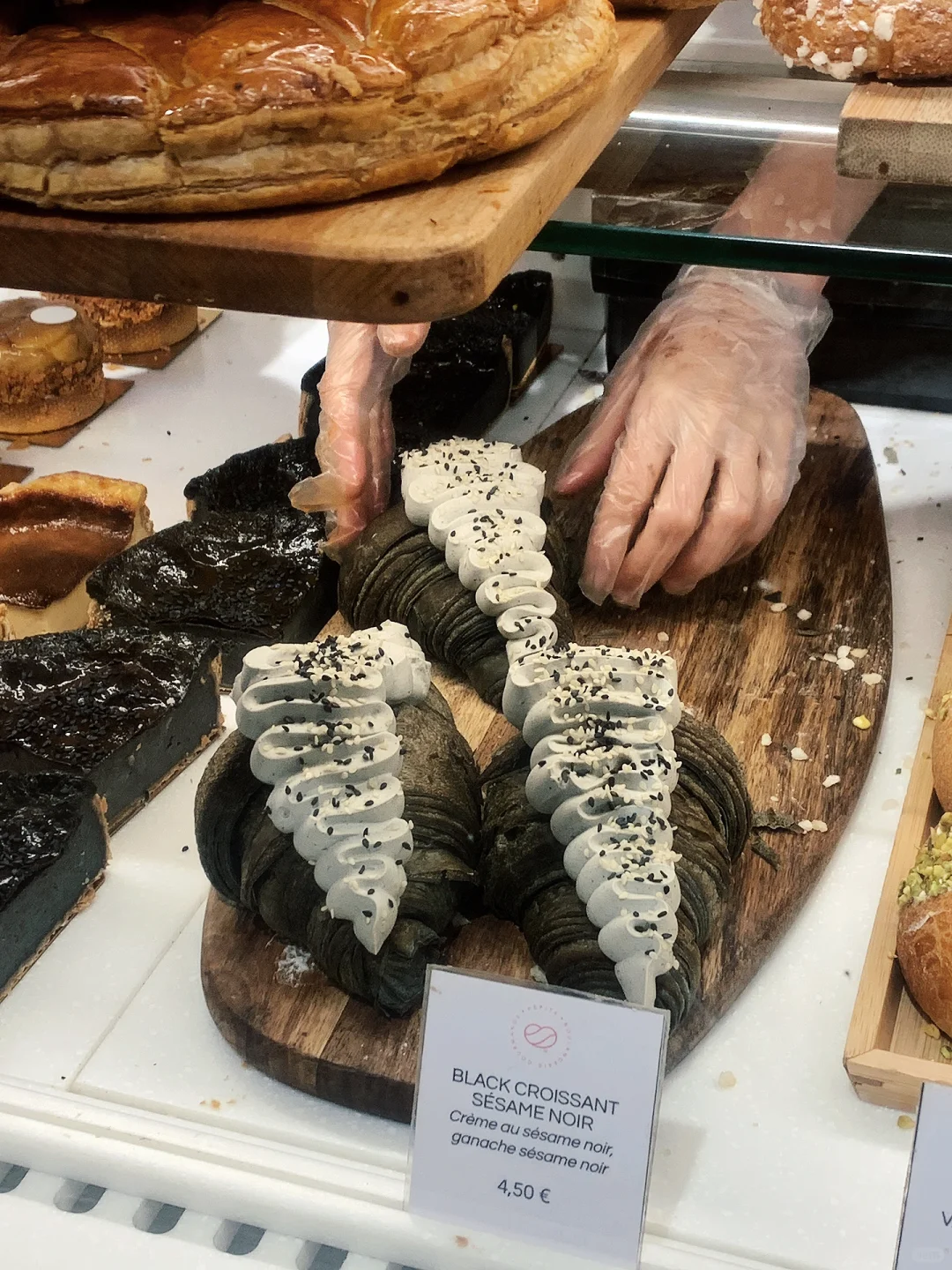 Finally got to try the black sesame croissant in Paris! 🥐✨