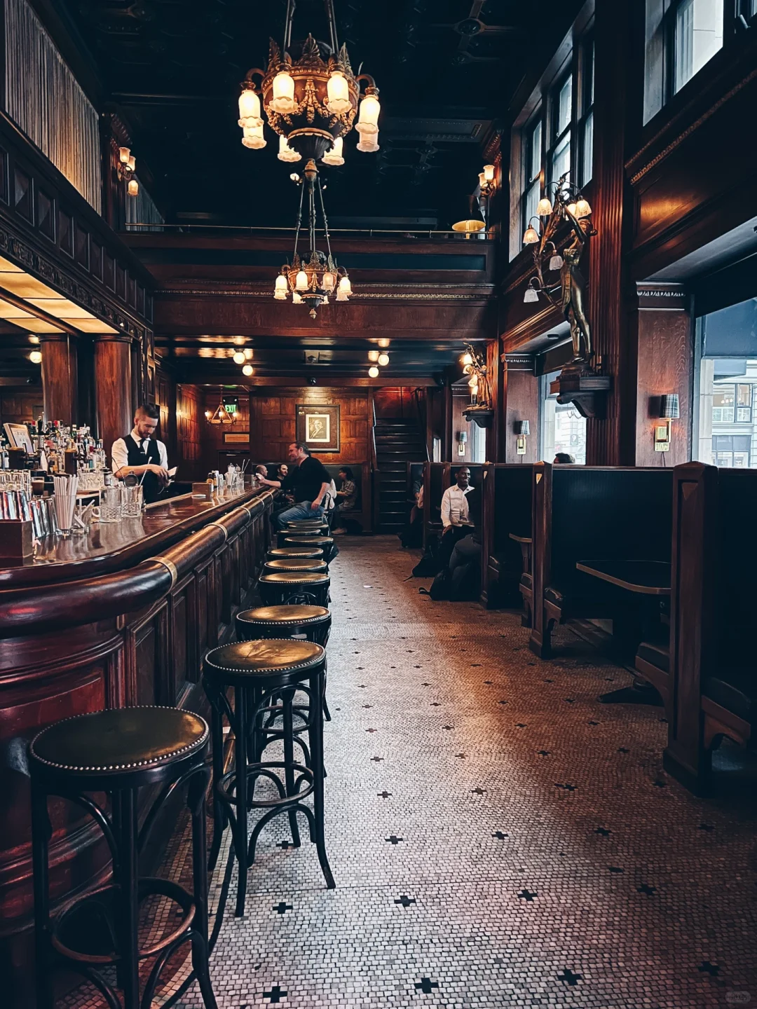 Sneaky Sips | The San Francisco Boozehound's Guide 🍸 5 Hidden Bars