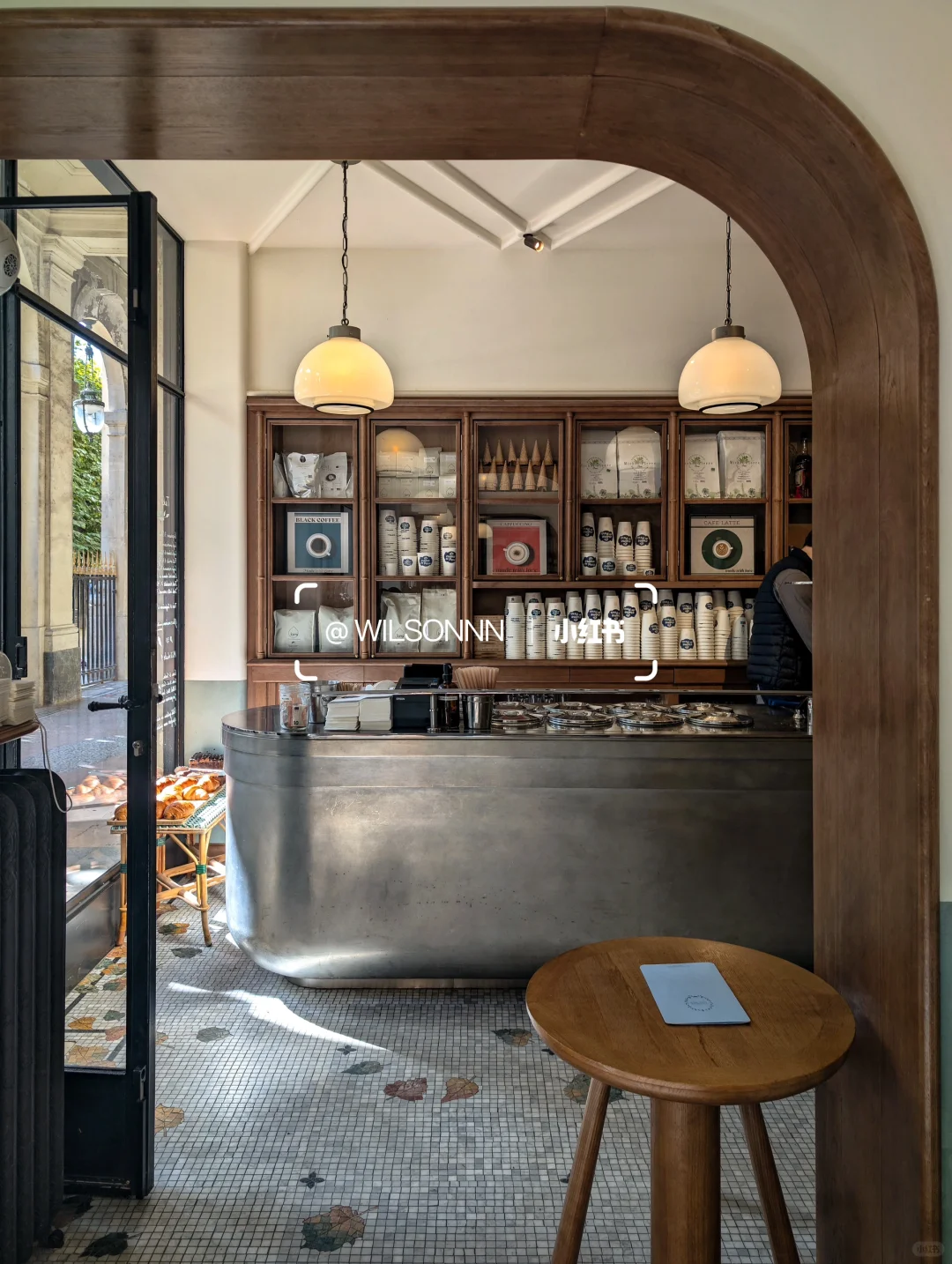 The Newly Opened Café in Paris is Quite the Looker