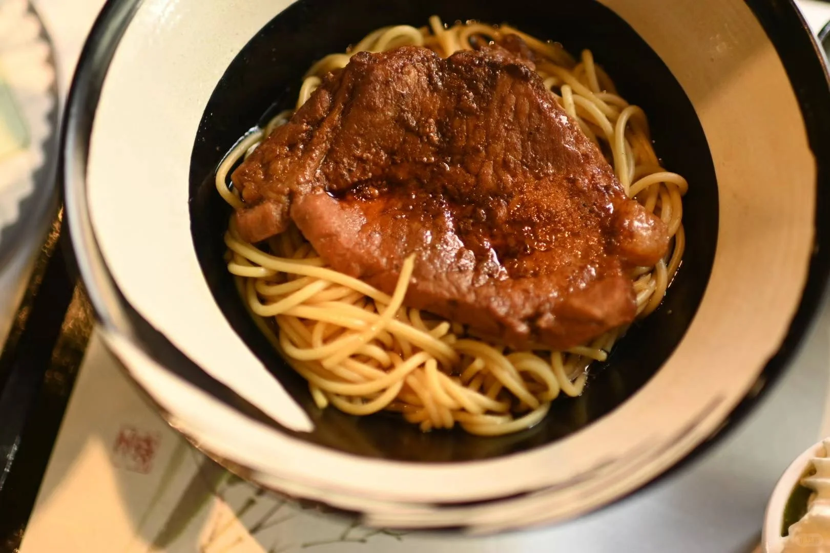 Kyoto Gojo | A Chance Encounter with French Romance at the Corner