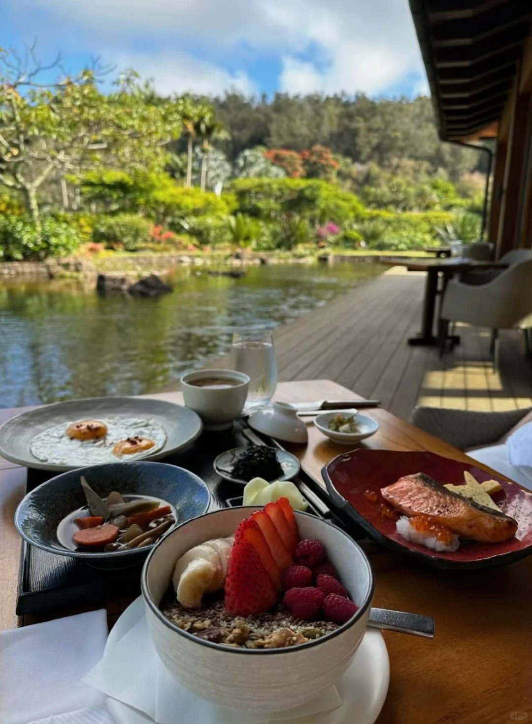 Please push me to all the Hawaii babes with the algorithm!!