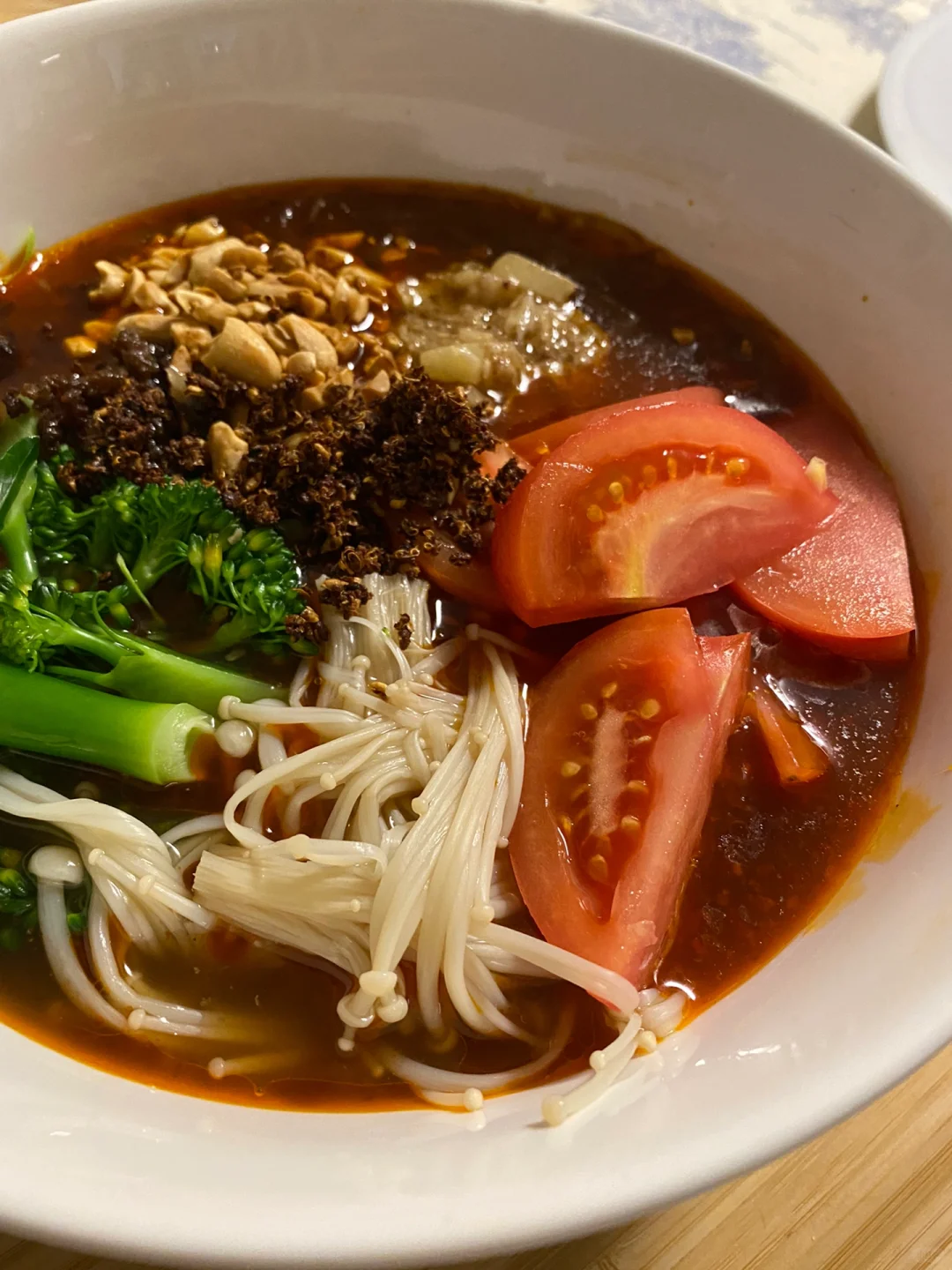 "Tokyo friends! Come over to my kitchen for a meal when you have time~ 🤓"