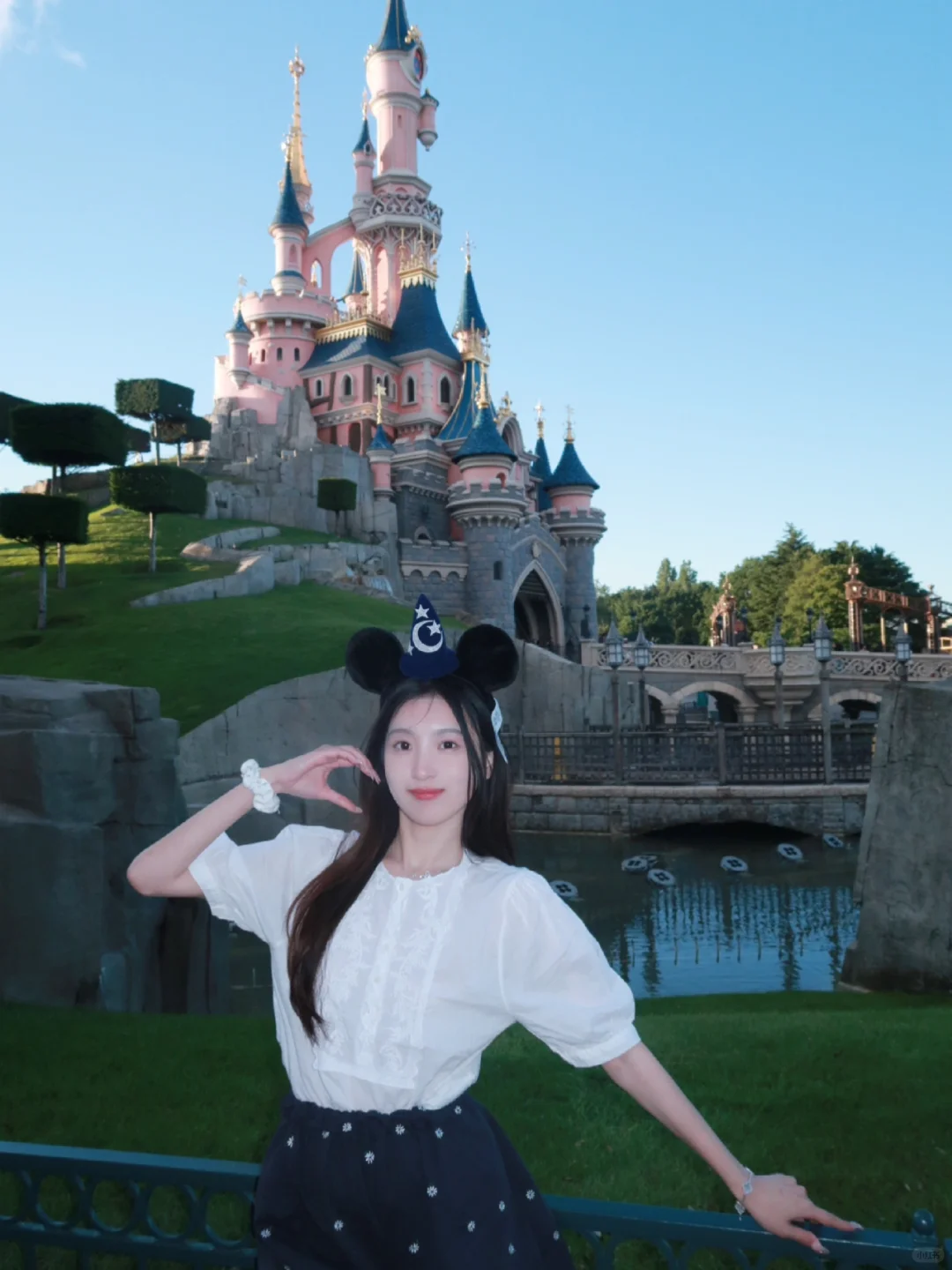 Paris Disneyland Experience Was Awesome (One-Day Two-Park Guide) 🩰🎠