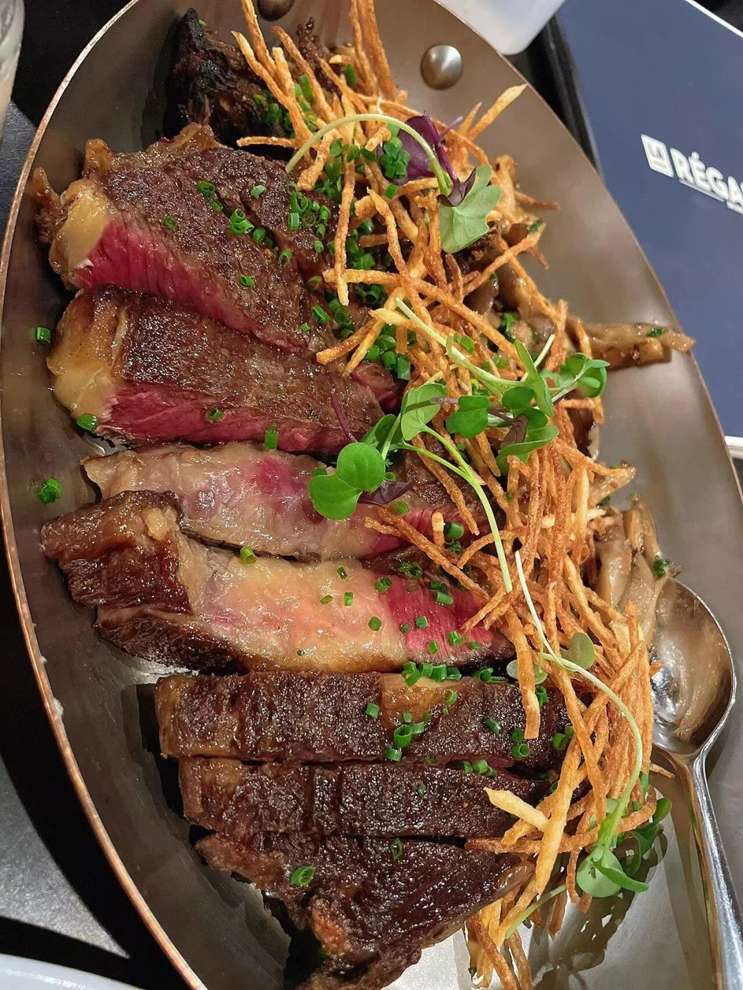 Paris! I'm Raving About This French 🇫🇷 Restaurant—It's Absolutely Delicious!