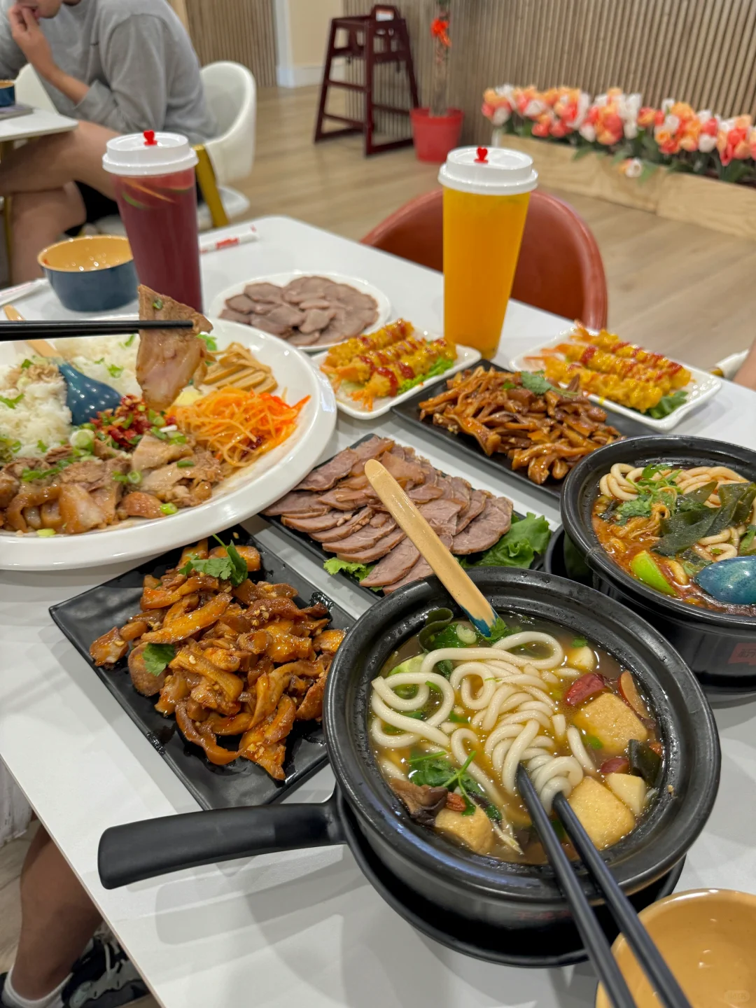 Bay Area: $20+ Per Person, Free Refills on Noodles 😍 Side Dishes Like a Feast