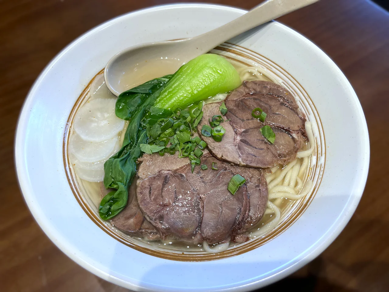 The taste of this newly opened noodle shop is great—worth a try!