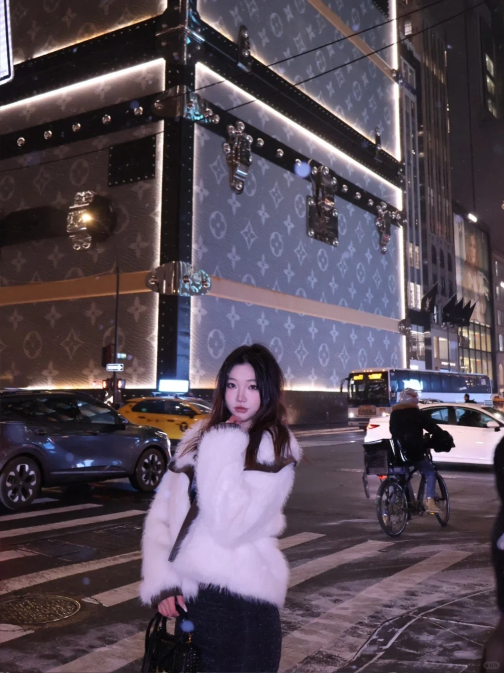 New York | The LV Building on Fifth Avenue