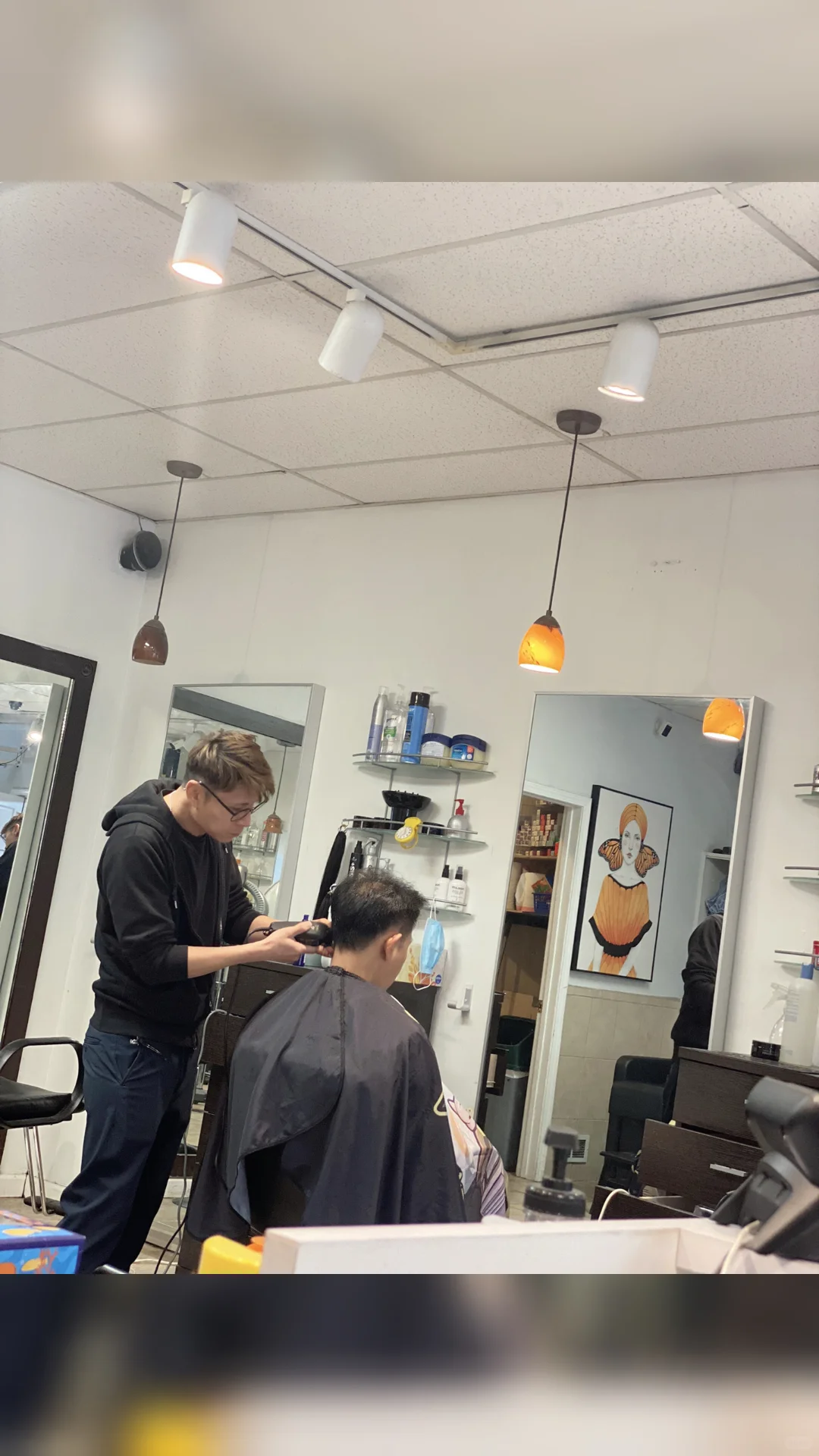 Hair Salon for Chinese in Columbus, Ohio 💈 Busy at Work