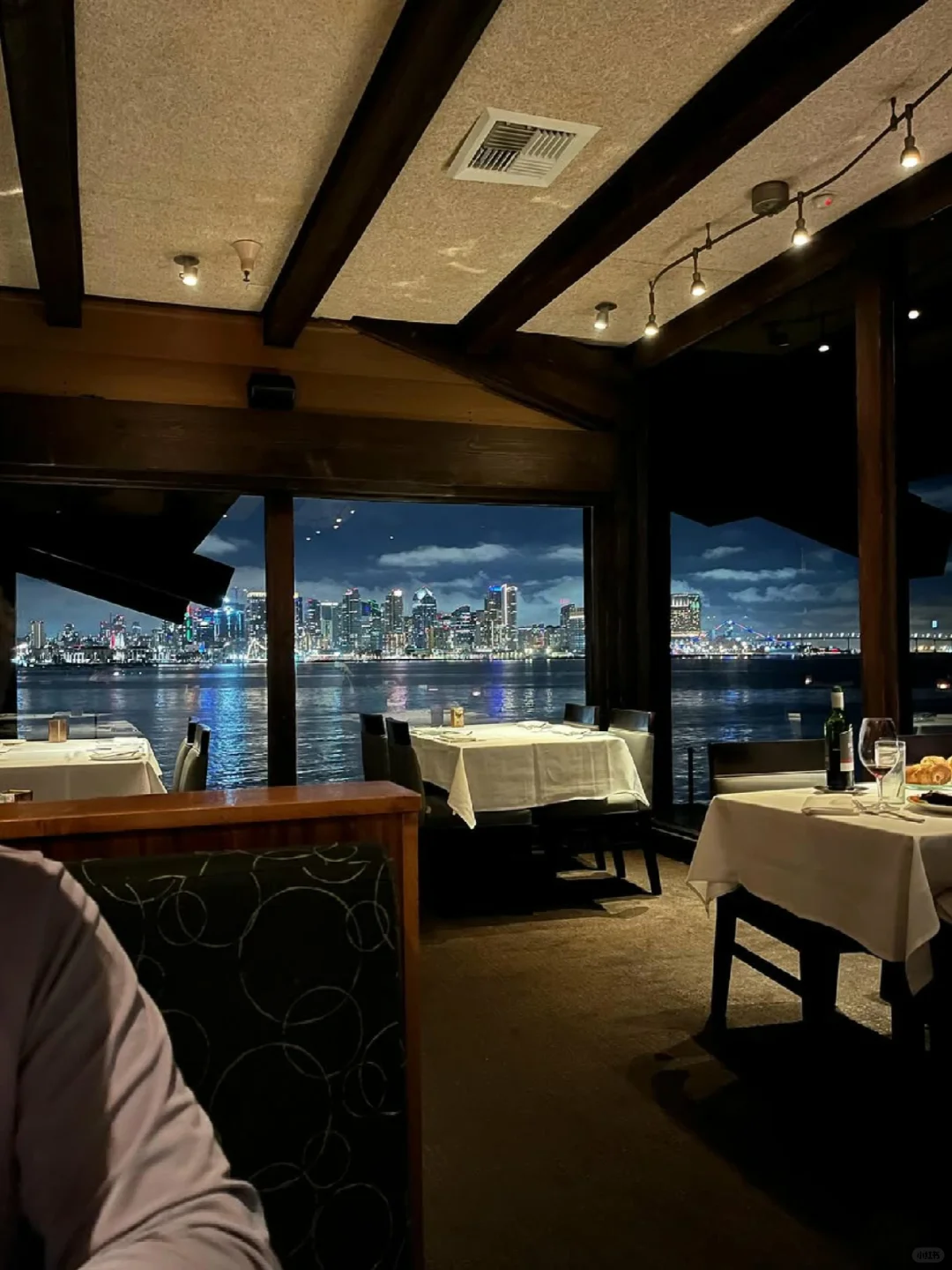 **Scenic Oceanfront Restaurants in San Diego Perfect for a Romantic Date 🌊**