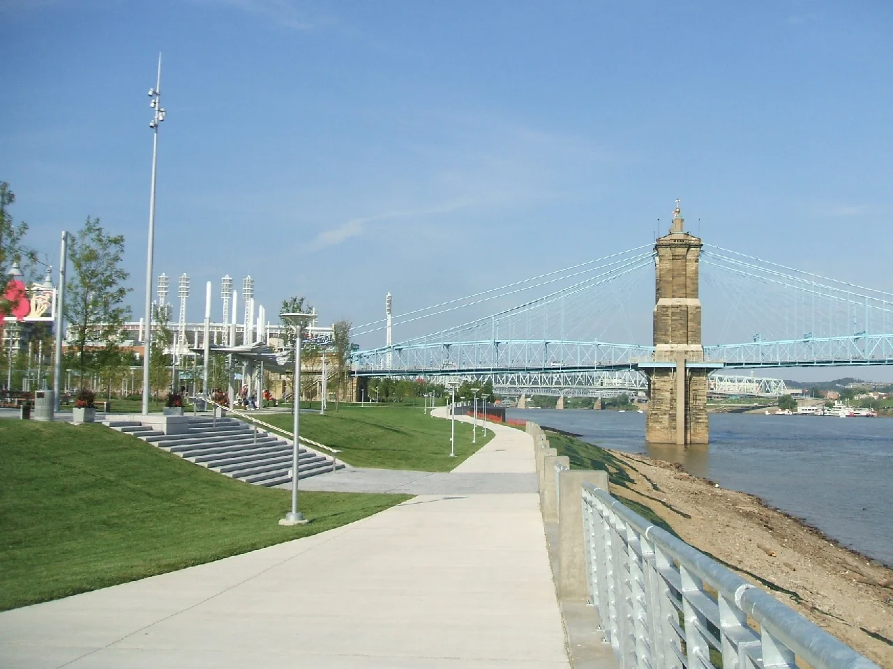 Cincinnati Walking Spot #1: Ohio River Trail