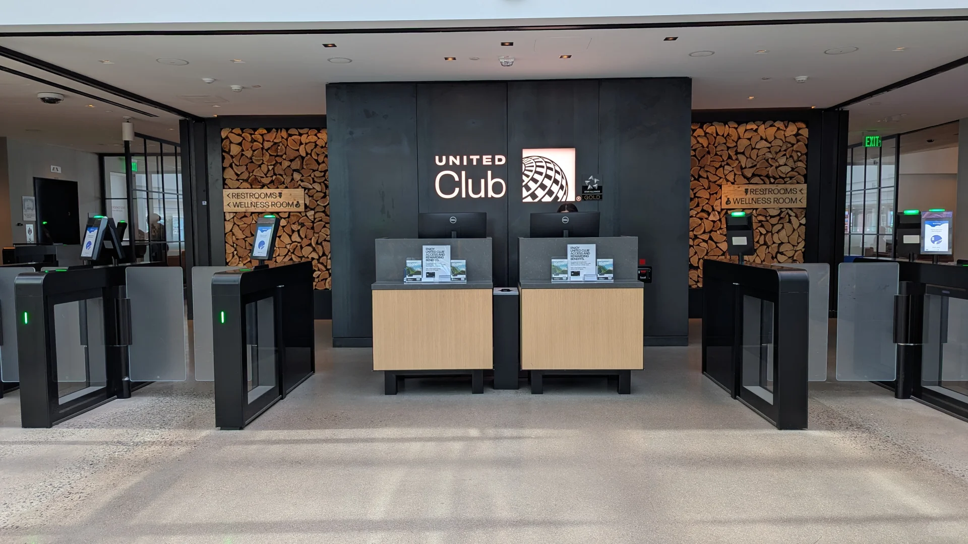 United Airlines Club at Denver International Airport (DEN)