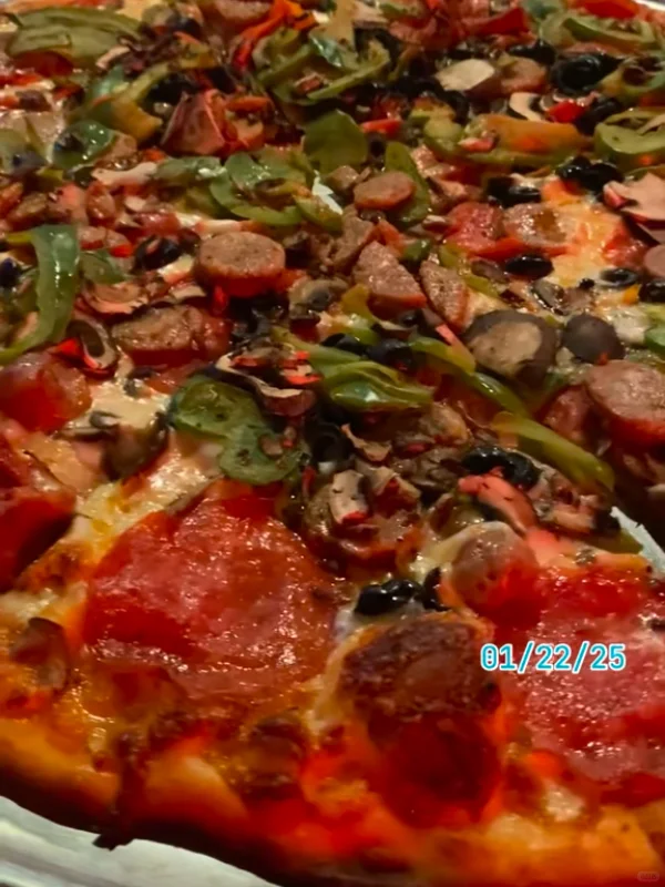 Pie Hole Pizza: A Slice of Heaven