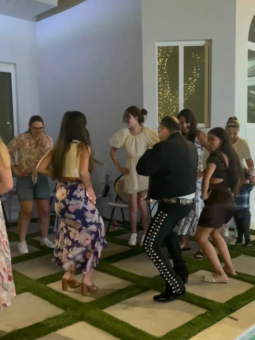 Happy Friendsgiving Thanksgiving Party 🎉