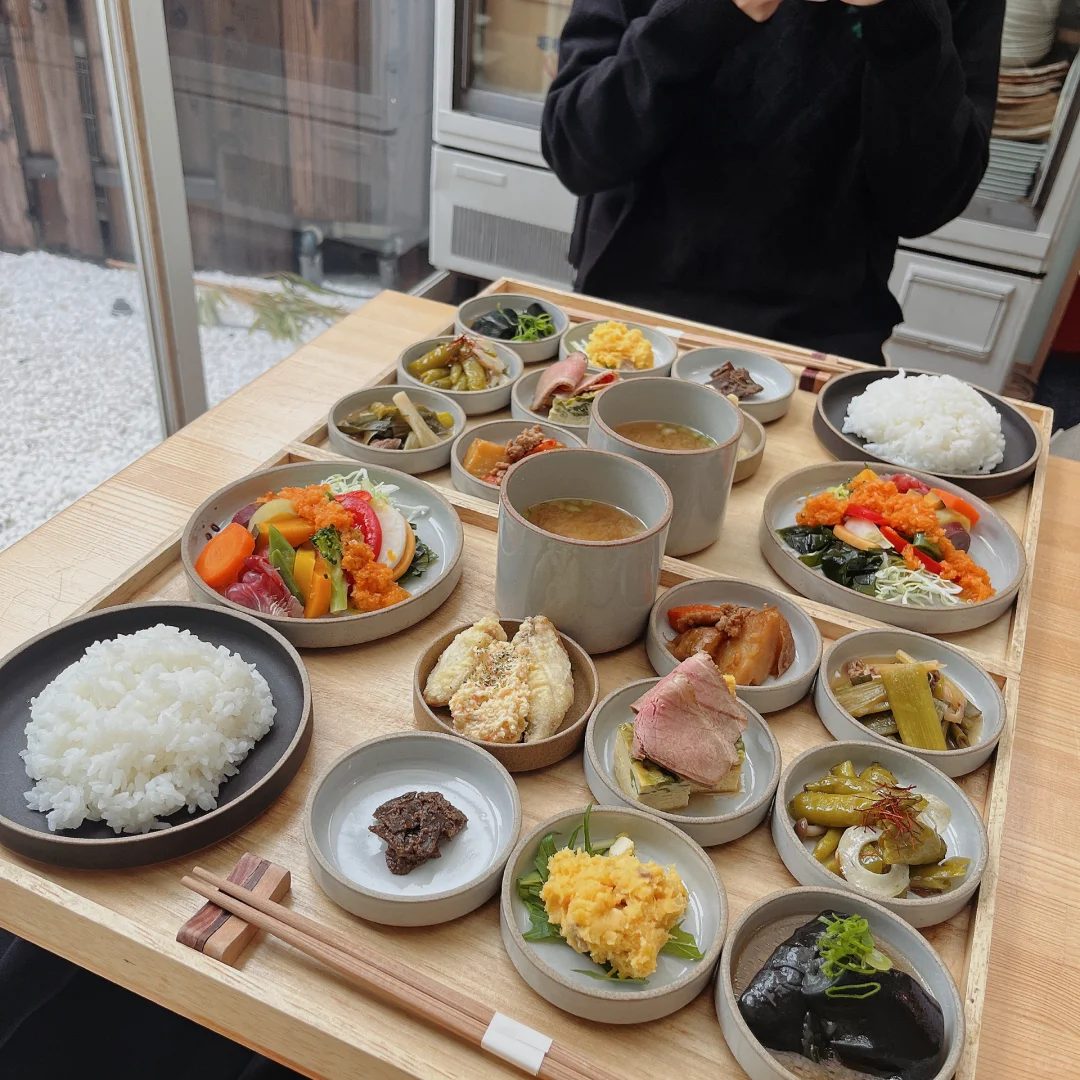 Kyoto | If You Can't Decide, Just Look Forward to a Once-in-a-Lifetime Encounter