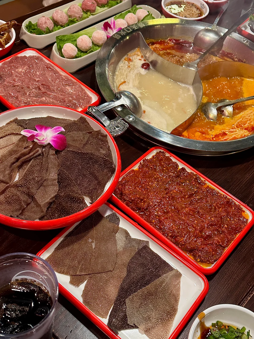 Chicago Self-Service Dining at Its Most Indulgent 🫨 Authentic Old-School Hotpot for Just $30+ Per Person
