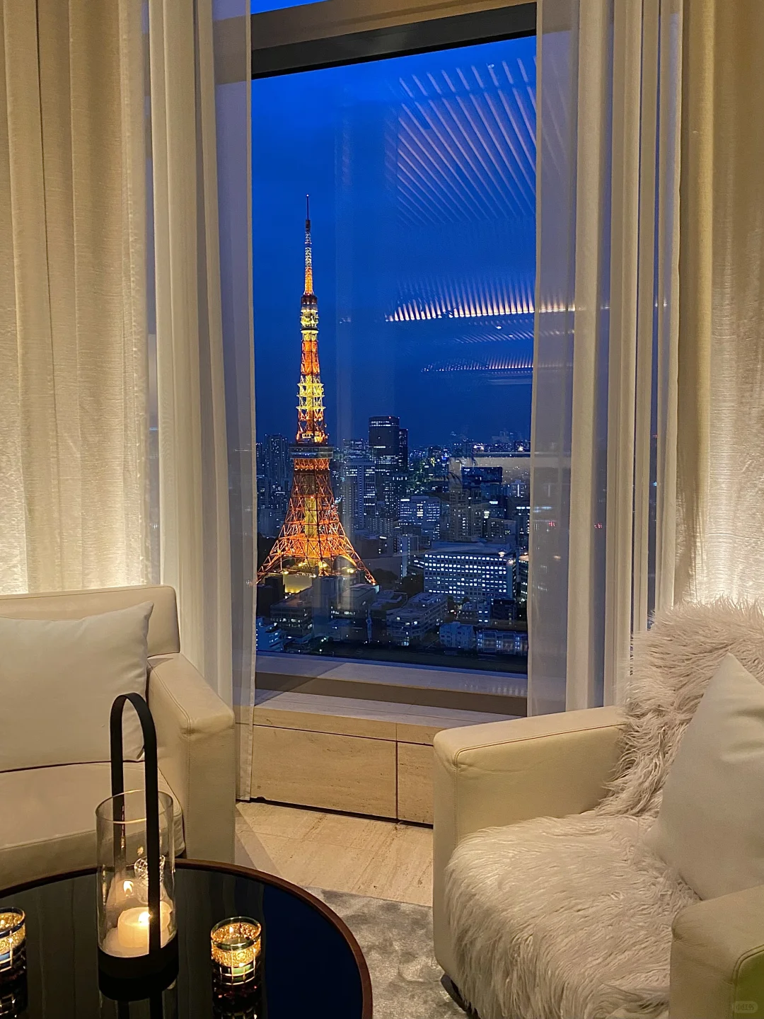 "Who understands... I'm so satisfied with my Tokyo travel guide 🗼 that I can't sleep!!"