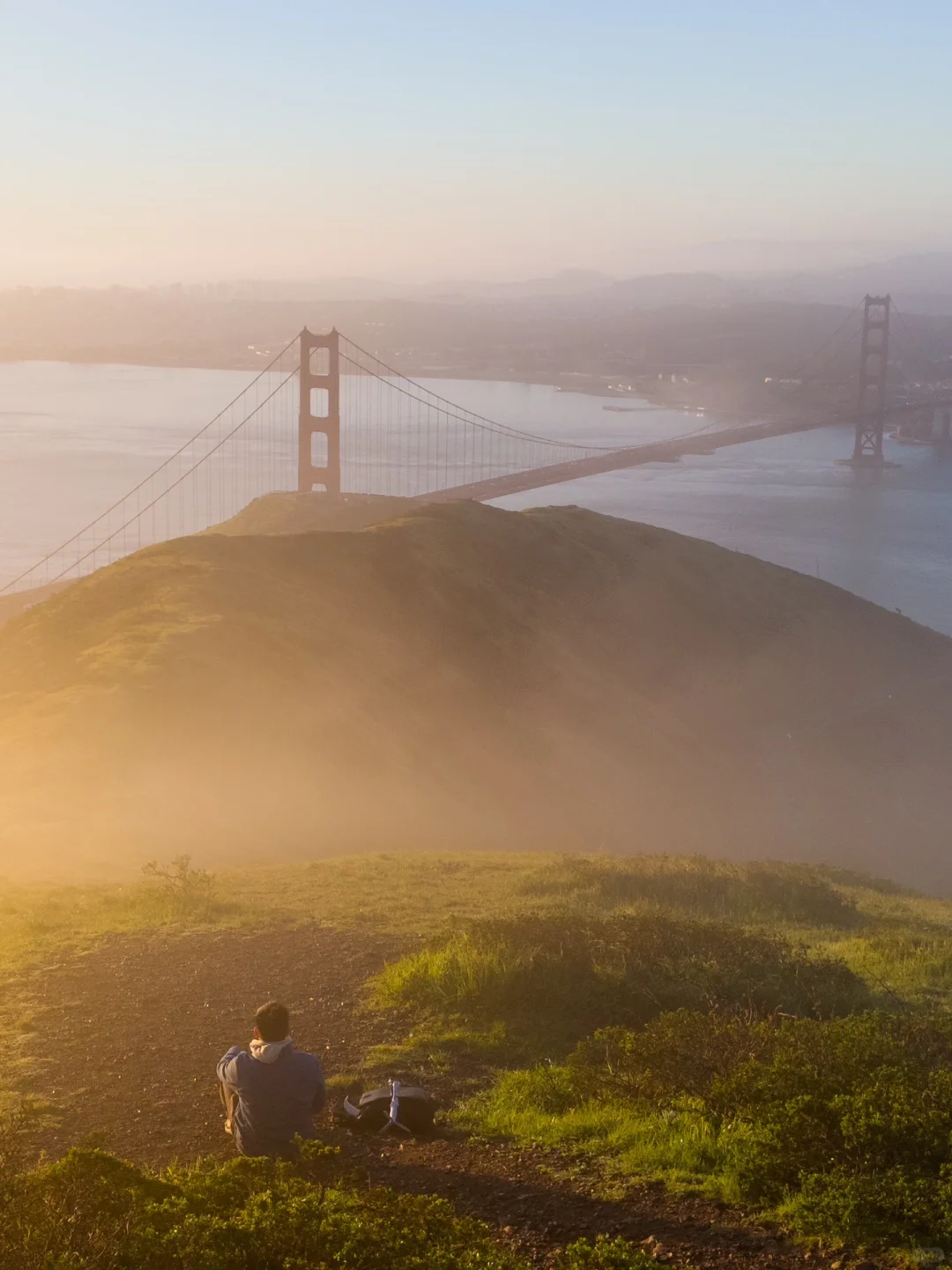 Spring Equinox? Time to catch a sunrise at the Golden Gate Bridge! 🌅