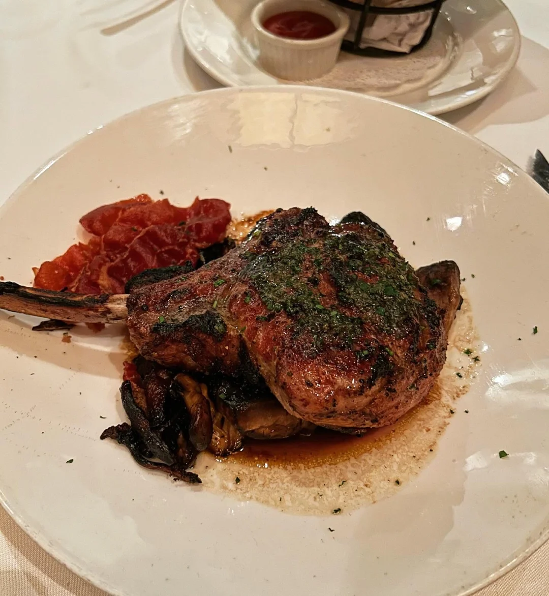 Cincinnati Food Guide | The Capital Grille Steakhouse