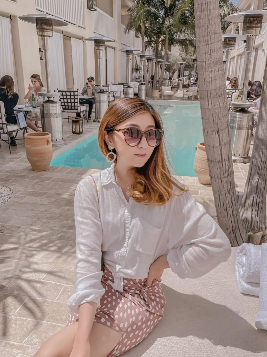 Sharing the Buzzworthy Restaurant at LA's Hipster Hotel: Cara Hotel