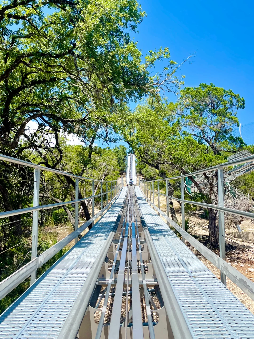 "One-Day Trip Itinerary for a Fun Getaway Around Austin! 🚗✨"