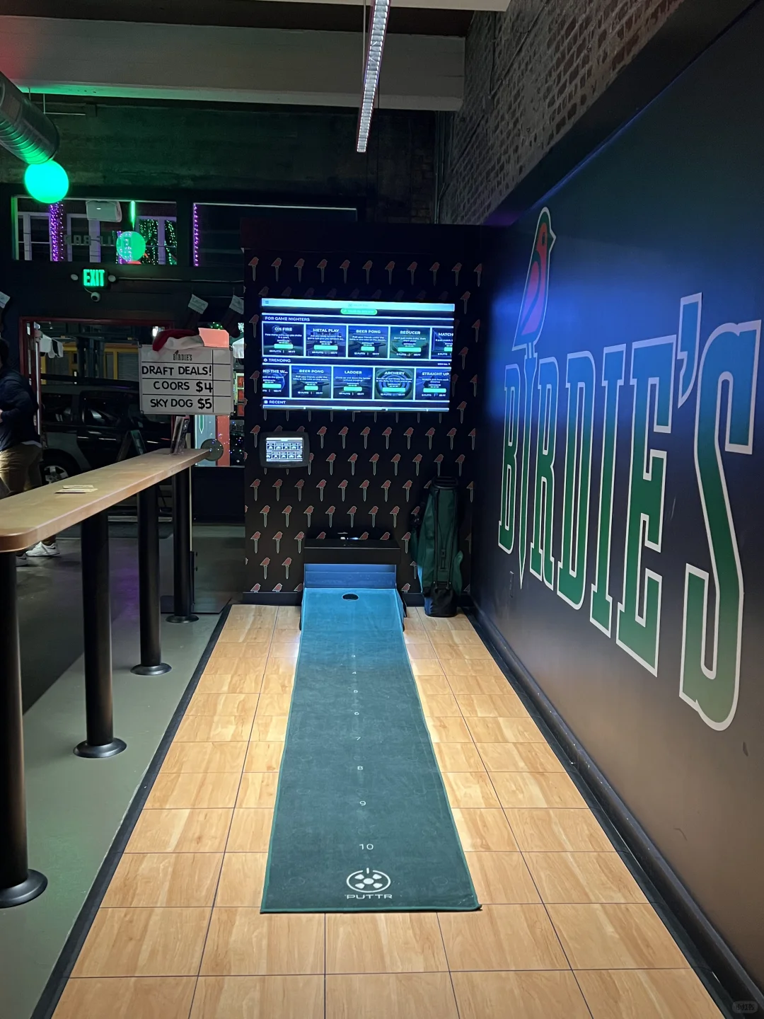 Indoor Golf at Birdie’s in Downtown Memphis