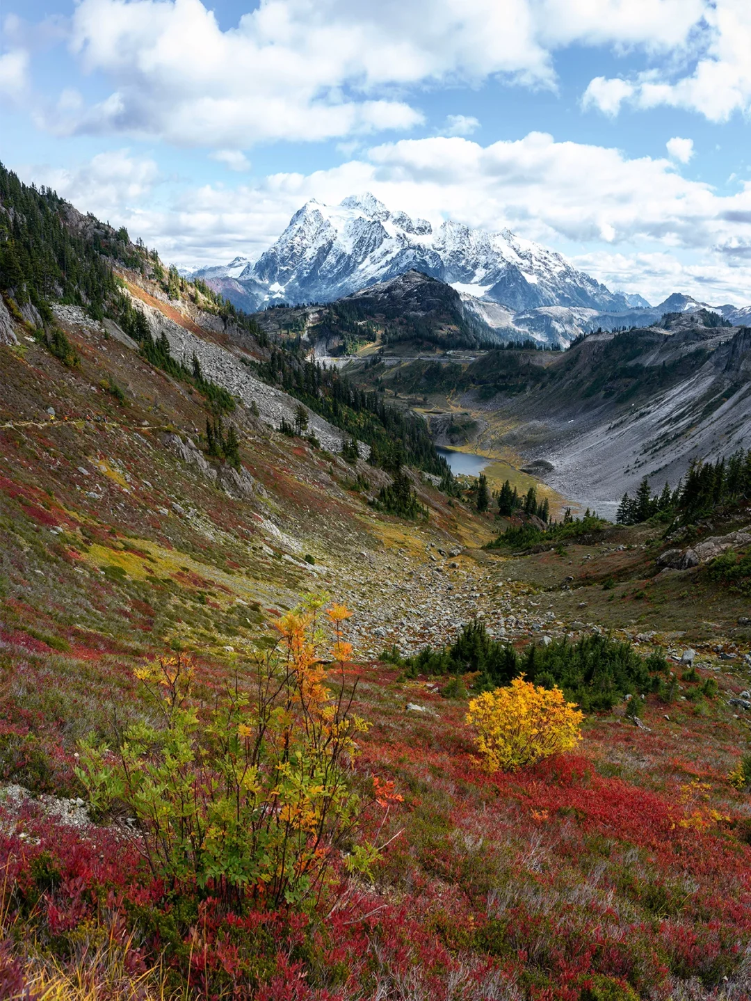 Vancouver and Seattle's Secret Autumn Spots | Chain Lakes Loop