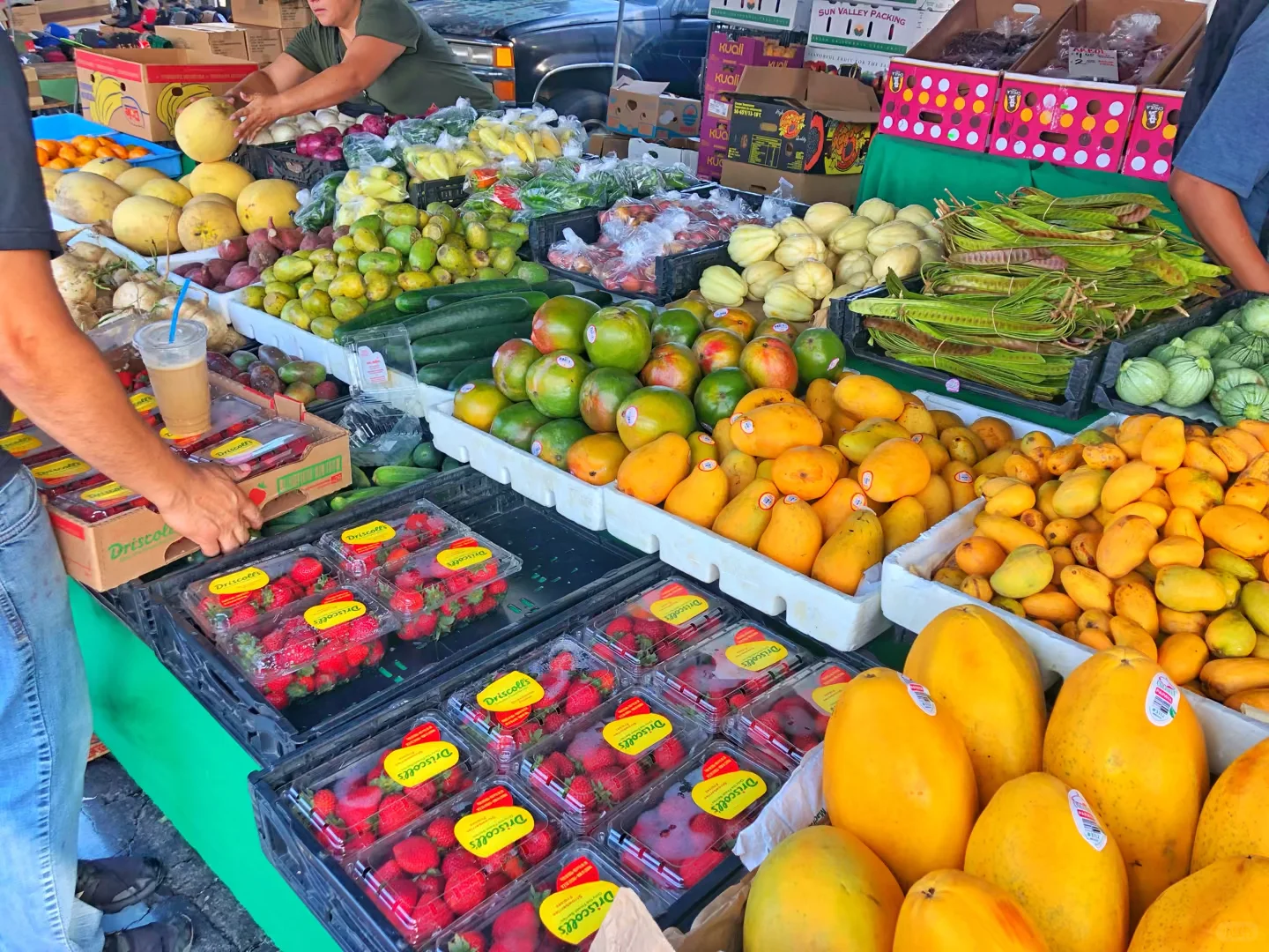 LA Flea Market 🌽🍉🥭