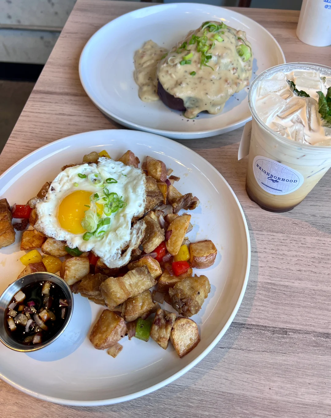 Eastside Seattle | New Cafe is Super Cozy!