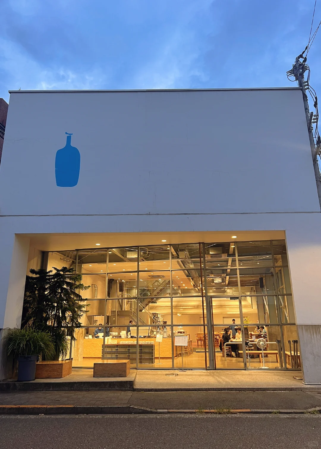 Tokyo Life ☕️ Two Favorite Blue Bottle Coffee Shops in Tokyo~