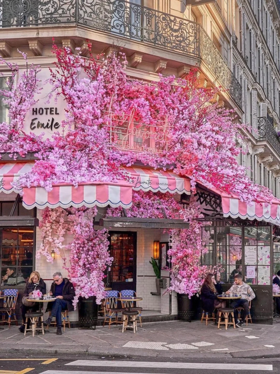 Every Step a Scene: The Romantic City of Paris 🌸 Every Corner a Masterpiece