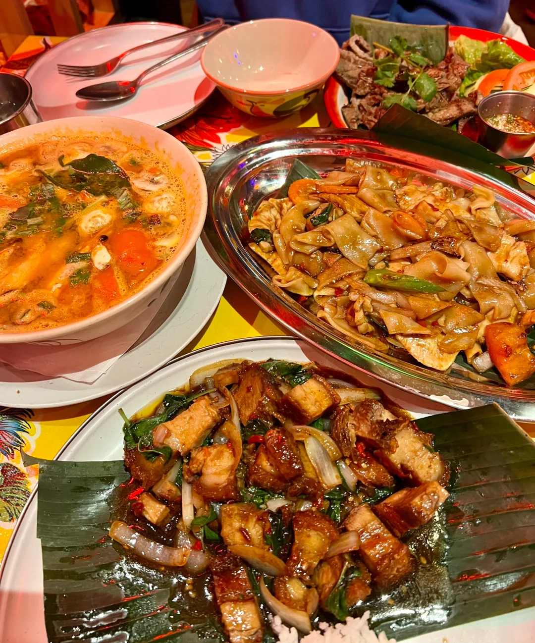 "Chicago's New #1 Thai Cuisine: Tuk Tuk Thai 🇹🇭"