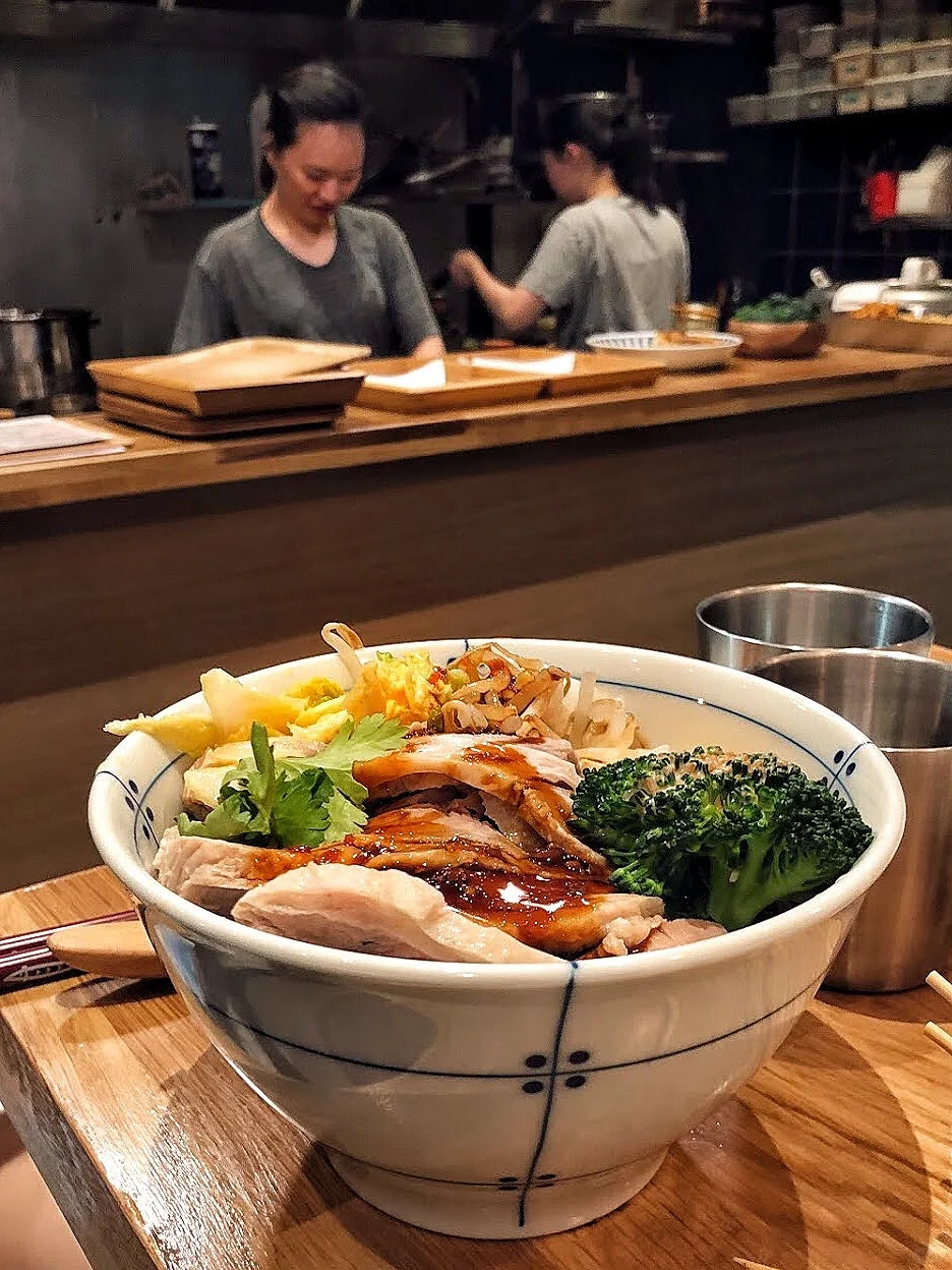 Paris Food Hunt | Hidden Gem: Authentic Taiwanese Street Food in a Cozy Alley 🌯