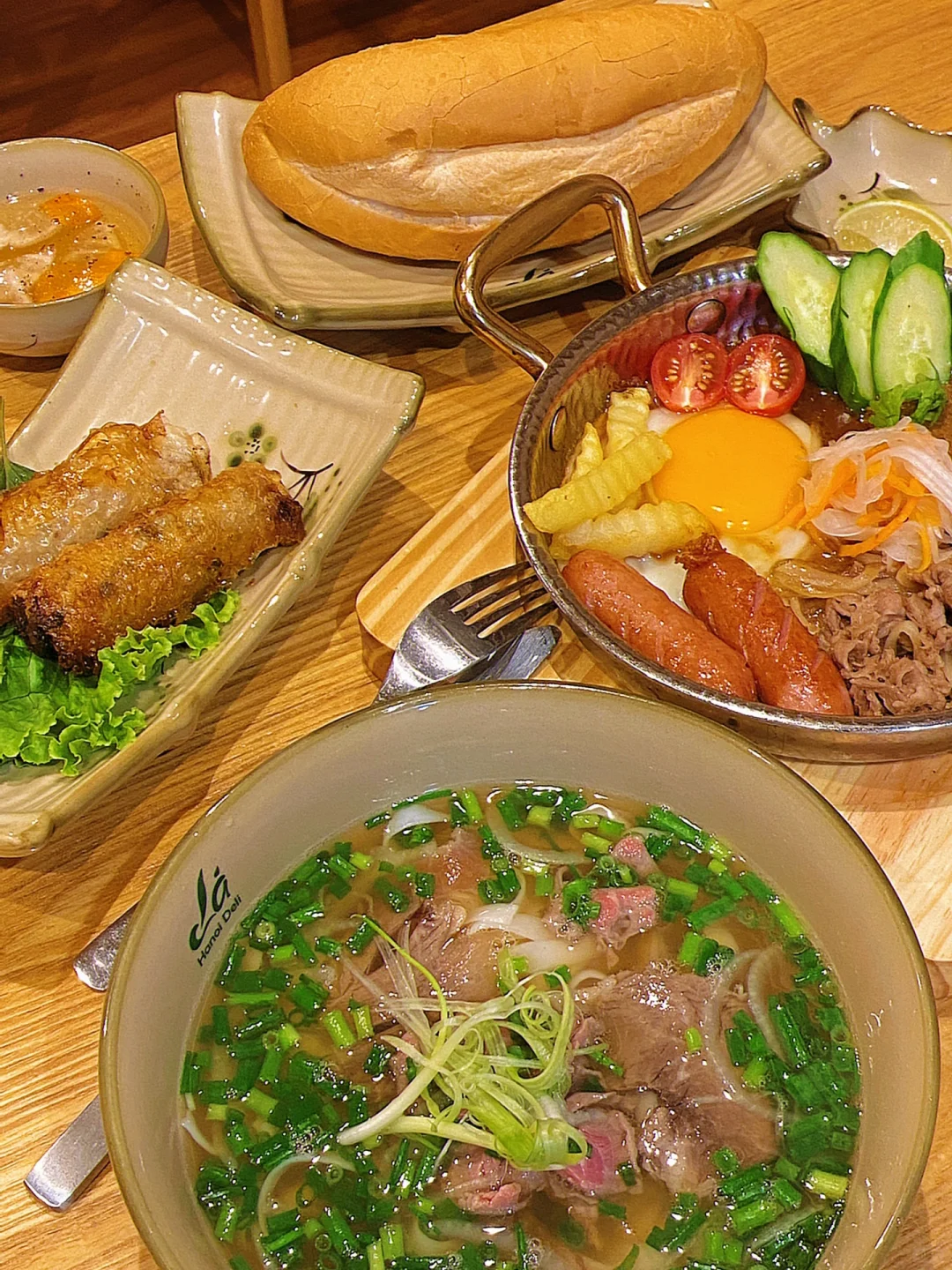 🇯🇵 Successfully checked in at an insanely delicious Vietnamese restaurant in Osaka 😭