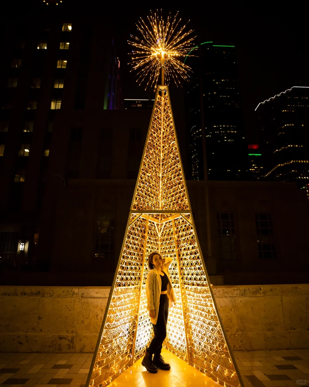 Exploring Houston Downtown 🎇 Time to check out the hottest Instagram spots!