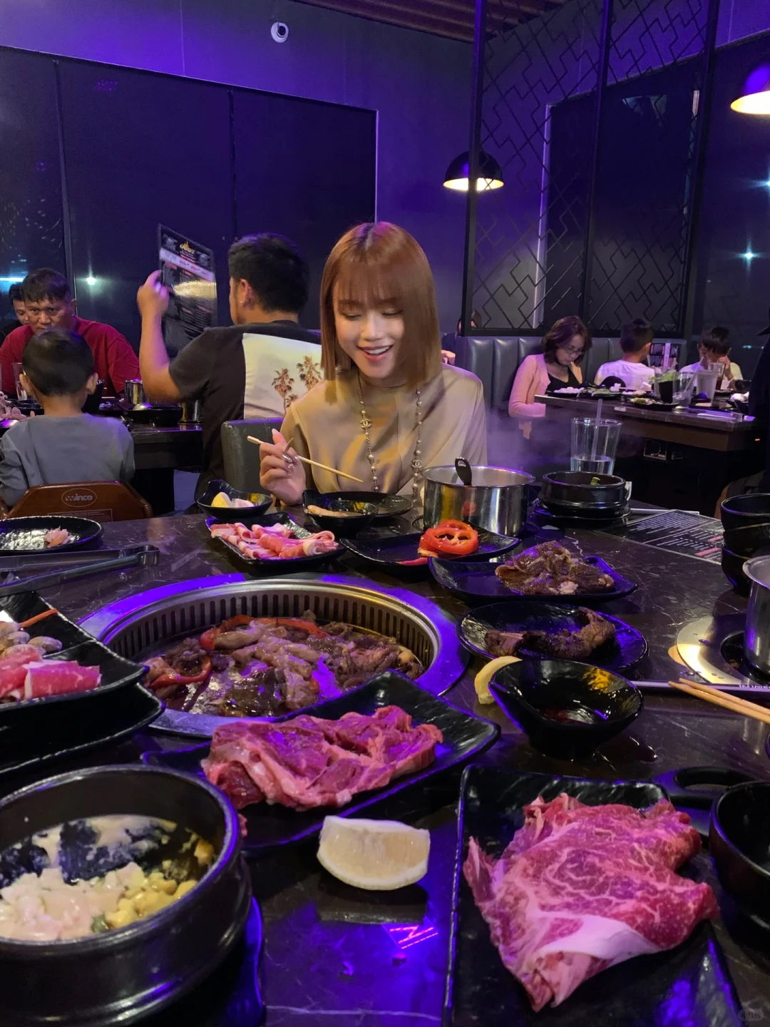 "Gogi BBQ & Hot Pot: Sacramento's Korean Barbecue Gem"