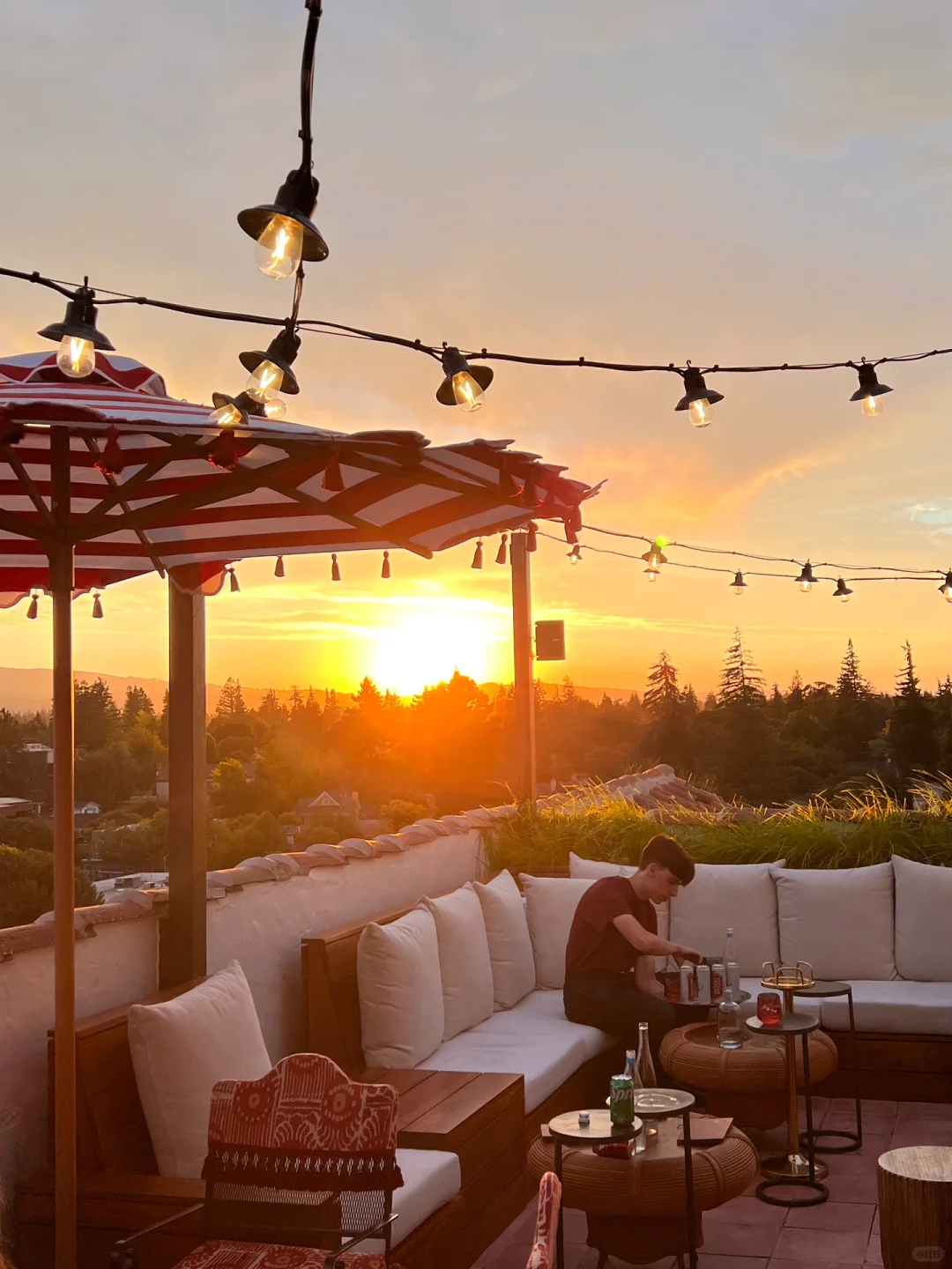 【Bay Area Eats】🍹 This Bay Area rooftop view is absolutely stunning!