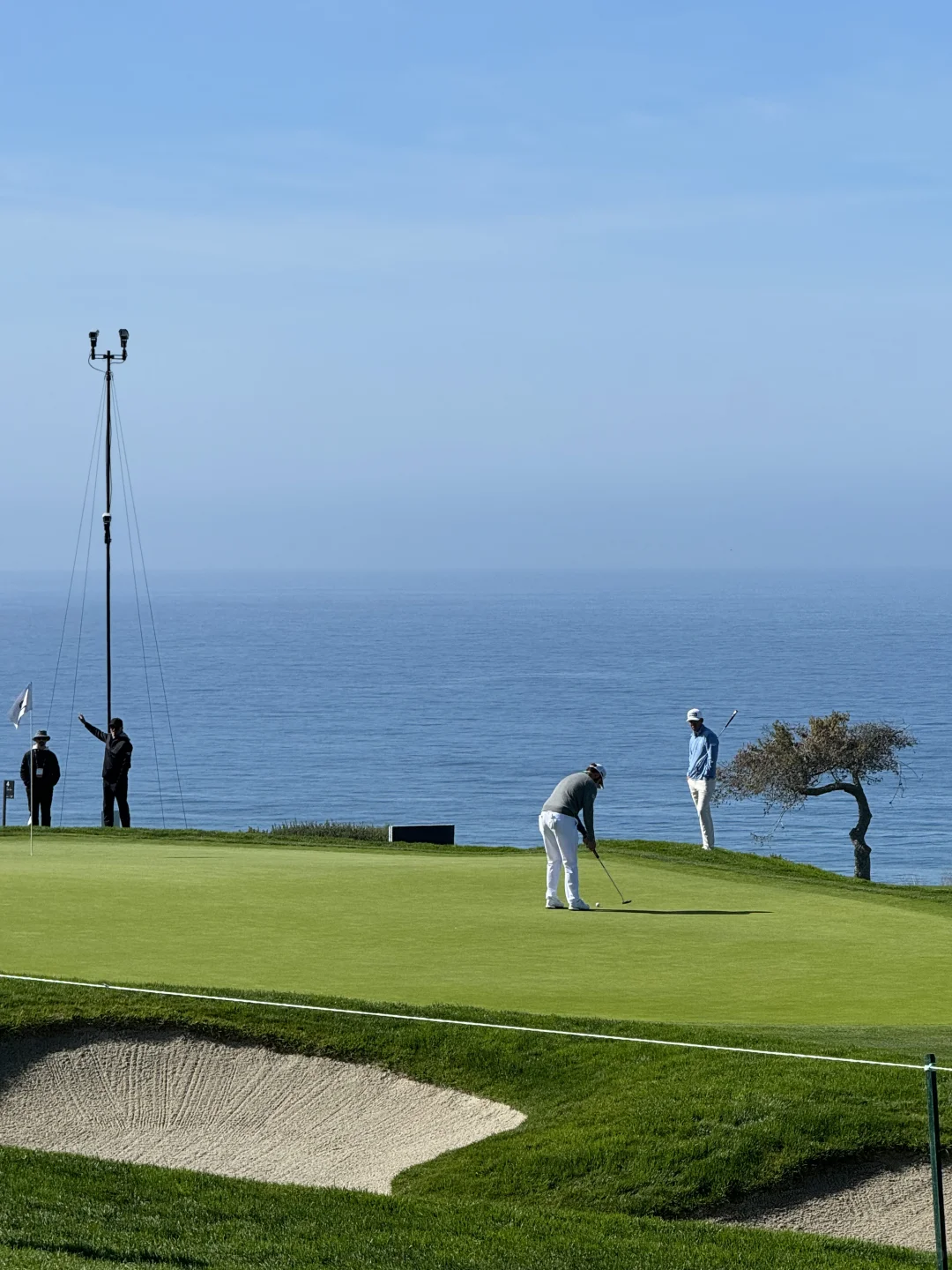The atmosphere at a live golf tournament really hits different ⛳️
