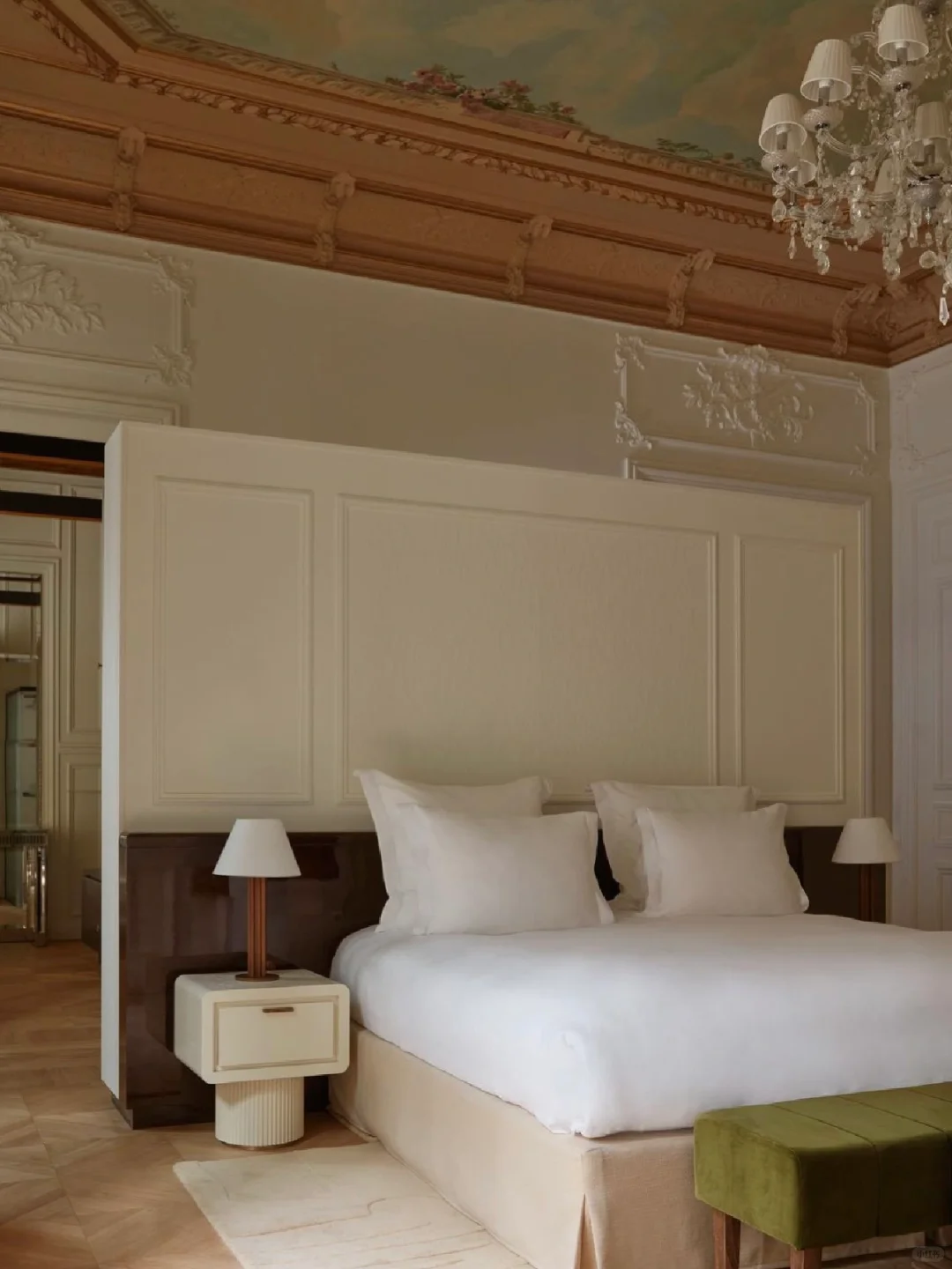 Checked out! This boutique luxury hotel in Paris is a must-recommend!