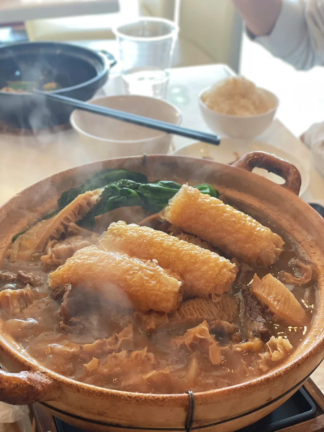 Bay Area Milpitas' Newly Launched Super Fresh Pork Tripe and Chicken Hot Pot with Cantonese Clay Pot Dishes