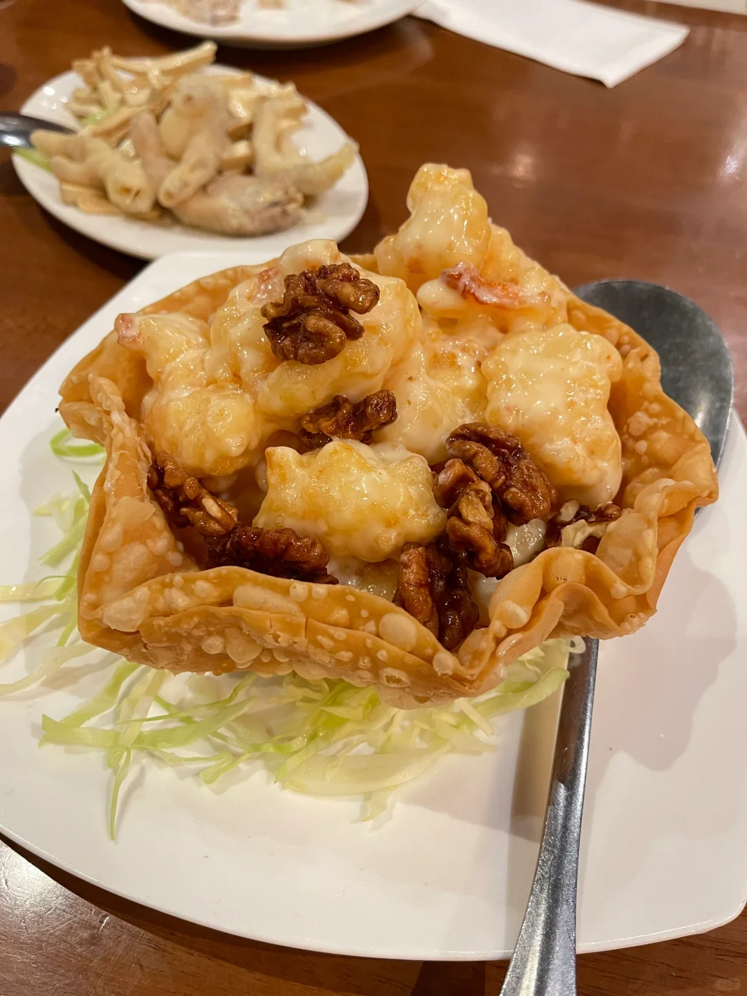 So this is what Walnut Shrimp tastes like | Seattle Food Adventure #18