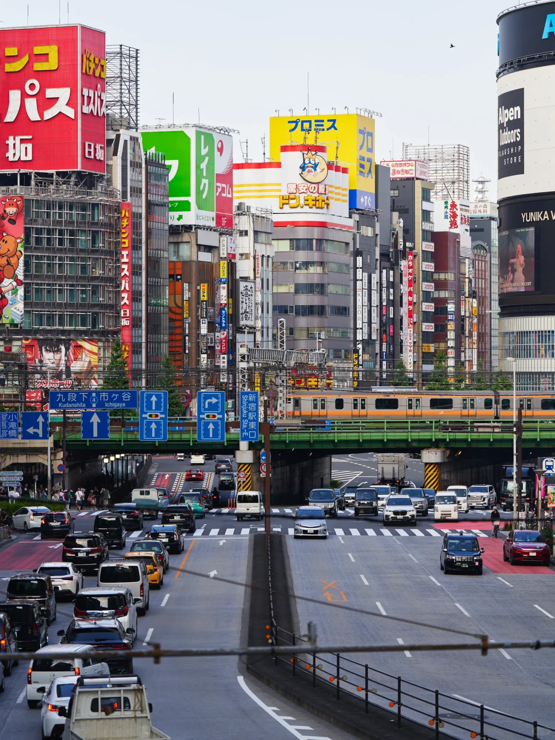 🇯🇵 Tokyo | Iconic Anime Crosswalks – Best Photo Spots Included