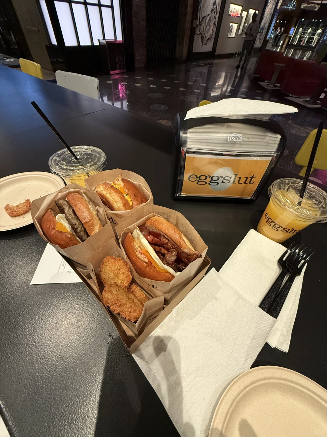 Las Vegas Food Guide | Tried-and-True Restaurants You Can’t Go Wrong With 🔥